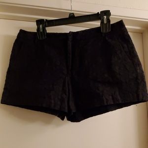 Elle black shorts